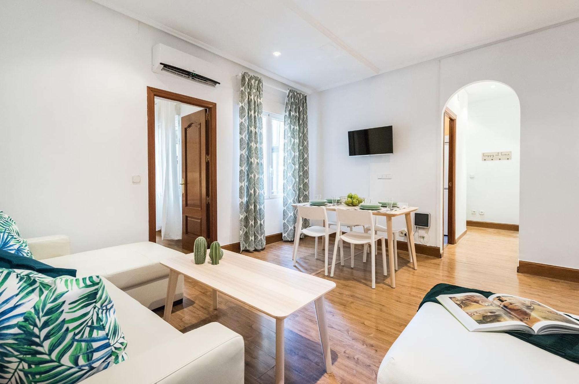 Lujosos Apartamentos En El Centro De Madrid Luaran gambar